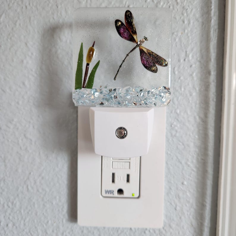 LED Night Light, Beautiful Resin Night Light, Birthday Gift, Housewarming, Gift for Any Occasion, Dragonfly, Butterfly, Turtle, Floral