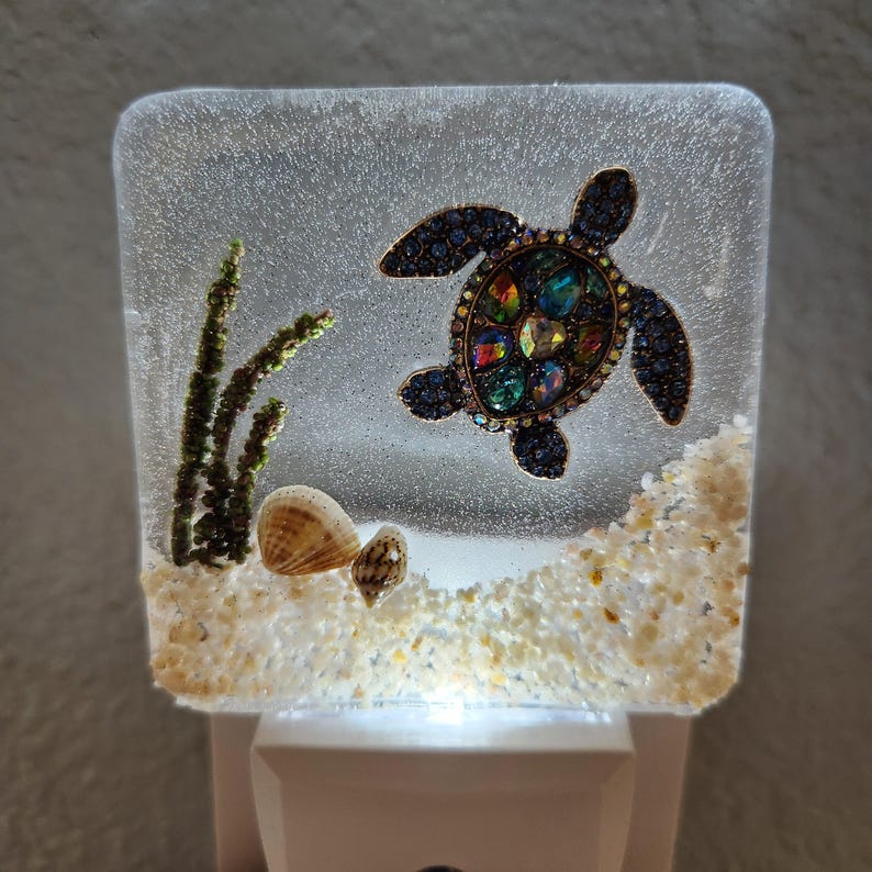 LED Night Light, Beautiful Resin Night Light, Birthday Gift, Housewarming, Gift for Any Occasion, Dragonfly, Butterfly, Turtle, Floral
