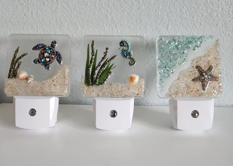 LED Night Light, Beautiful Resin Night Light, Birthday Gift, Housewarming, Gift for Any Occasion, Dragonfly, Butterfly, Turtle, Floral