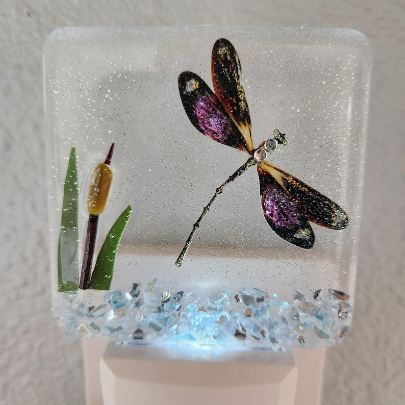 LED Night Light, Beautiful Resin Night Light, Birthday Gift, Housewarming, Gift for Any Occasion, Dragonfly, Butterfly, Turtle, Floral
